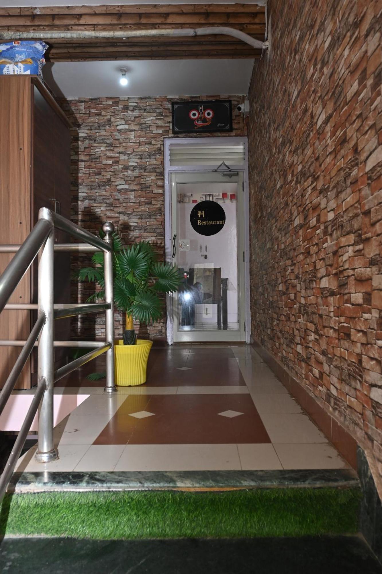 Hotel The Finch Пури Экстерьер фото